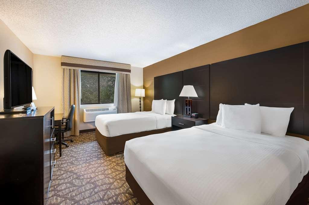 Best Western Detroit Ливония Стая снимка