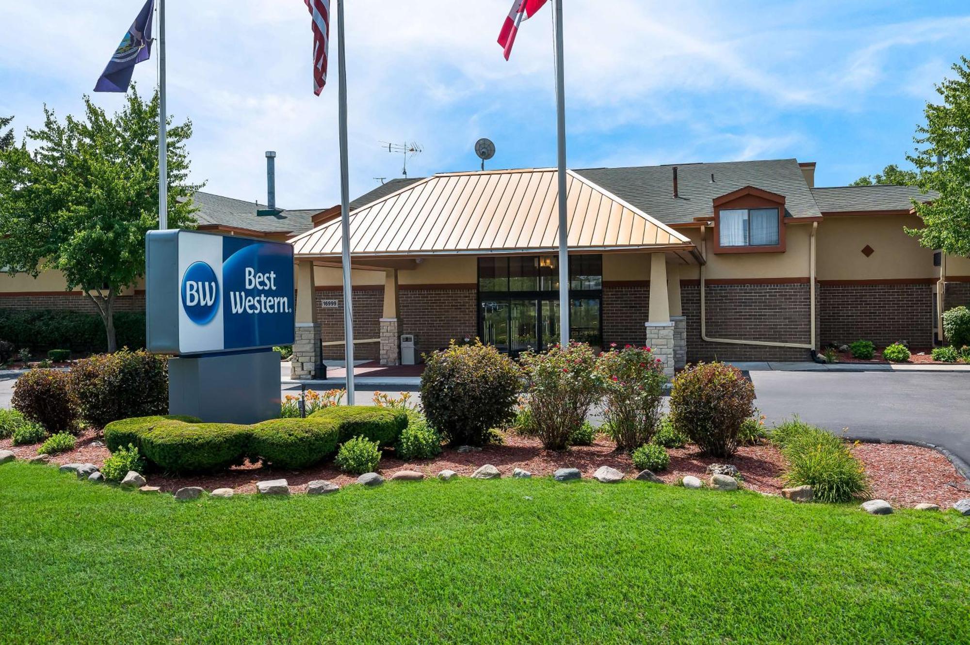 Best Western Detroit Ливония Екстериор снимка